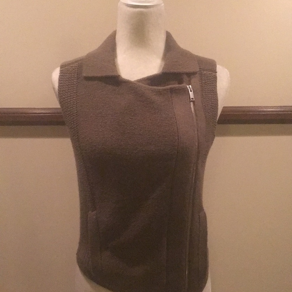 Banana Republic sweater vest